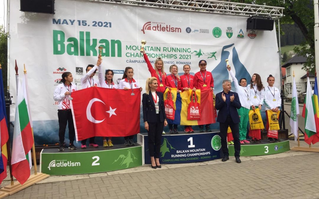 Denisa Dragomir a obţinut titlul de campioană balcanică la alergare montană cu echipa României