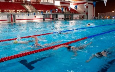 CSM Piteşti va fi prezent cu 9 sportive la naţionalul de înot pentru seniori, tineret şi juniori